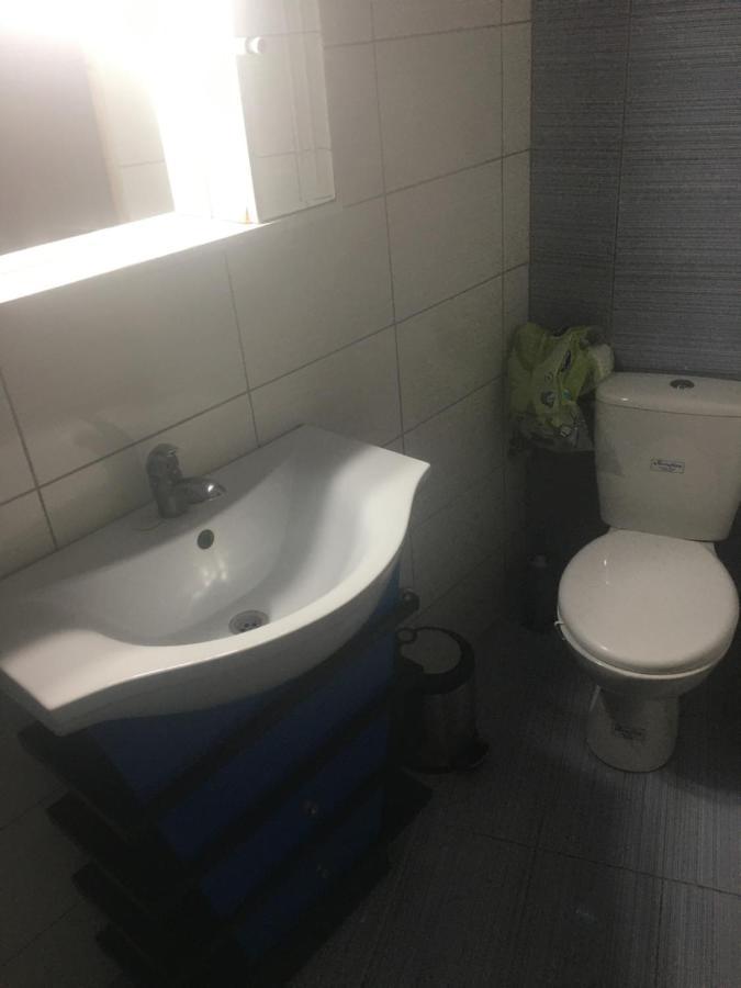 Centrally Located Private Rooms Heraklion  ภายนอก รูปภาพ