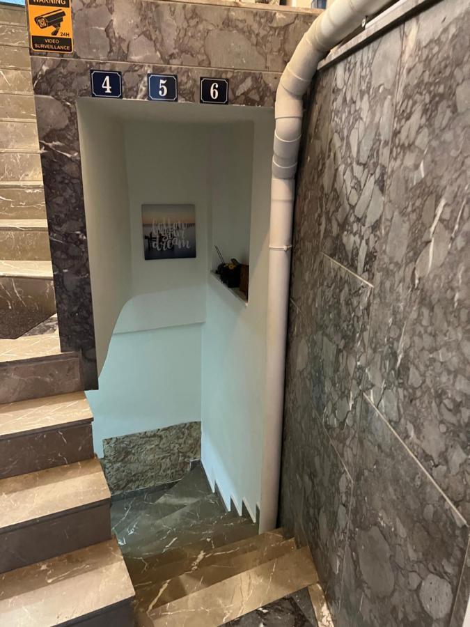 Centrally Located Private Rooms Heraklion  ภายนอก รูปภาพ