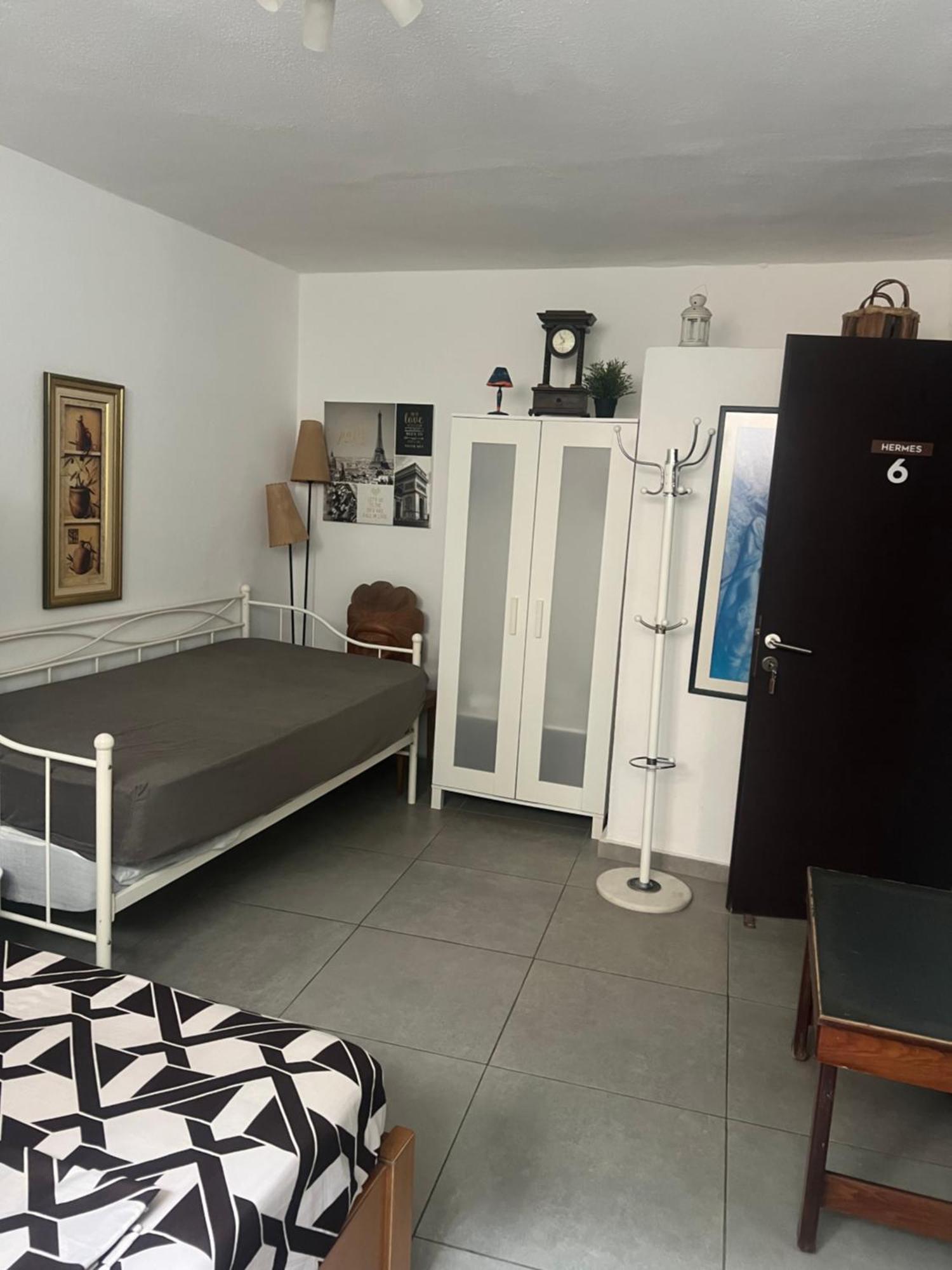 Centrally Located Private Rooms Heraklion  ภายนอก รูปภาพ