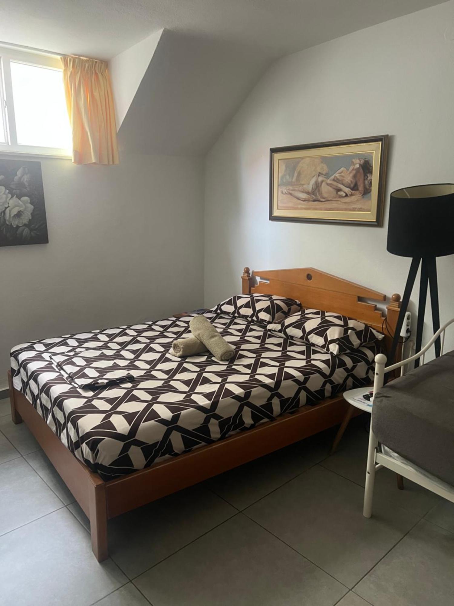 Centrally Located Private Rooms Heraklion  ภายนอก รูปภาพ